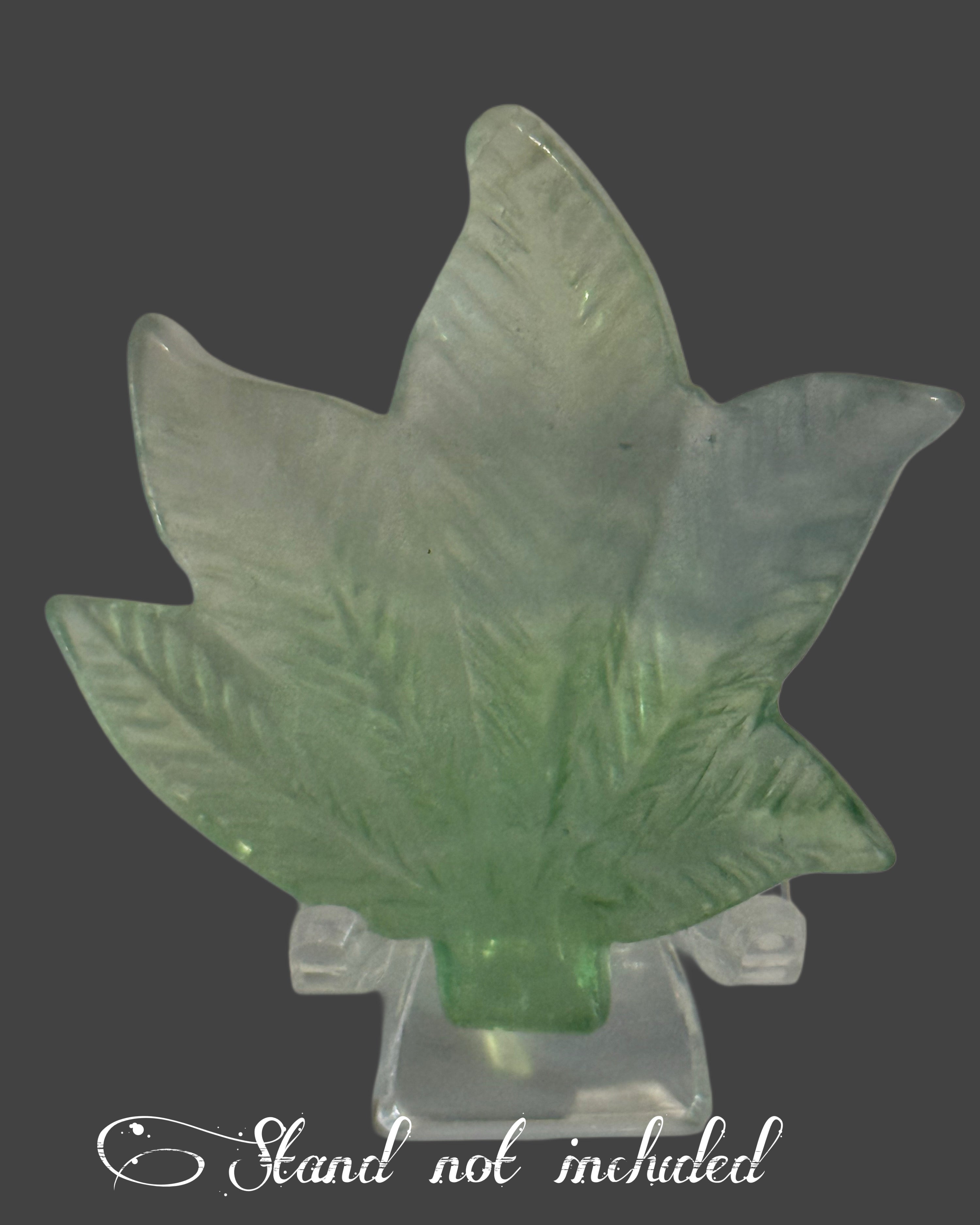 Fluorite Leaf Carving - 2"