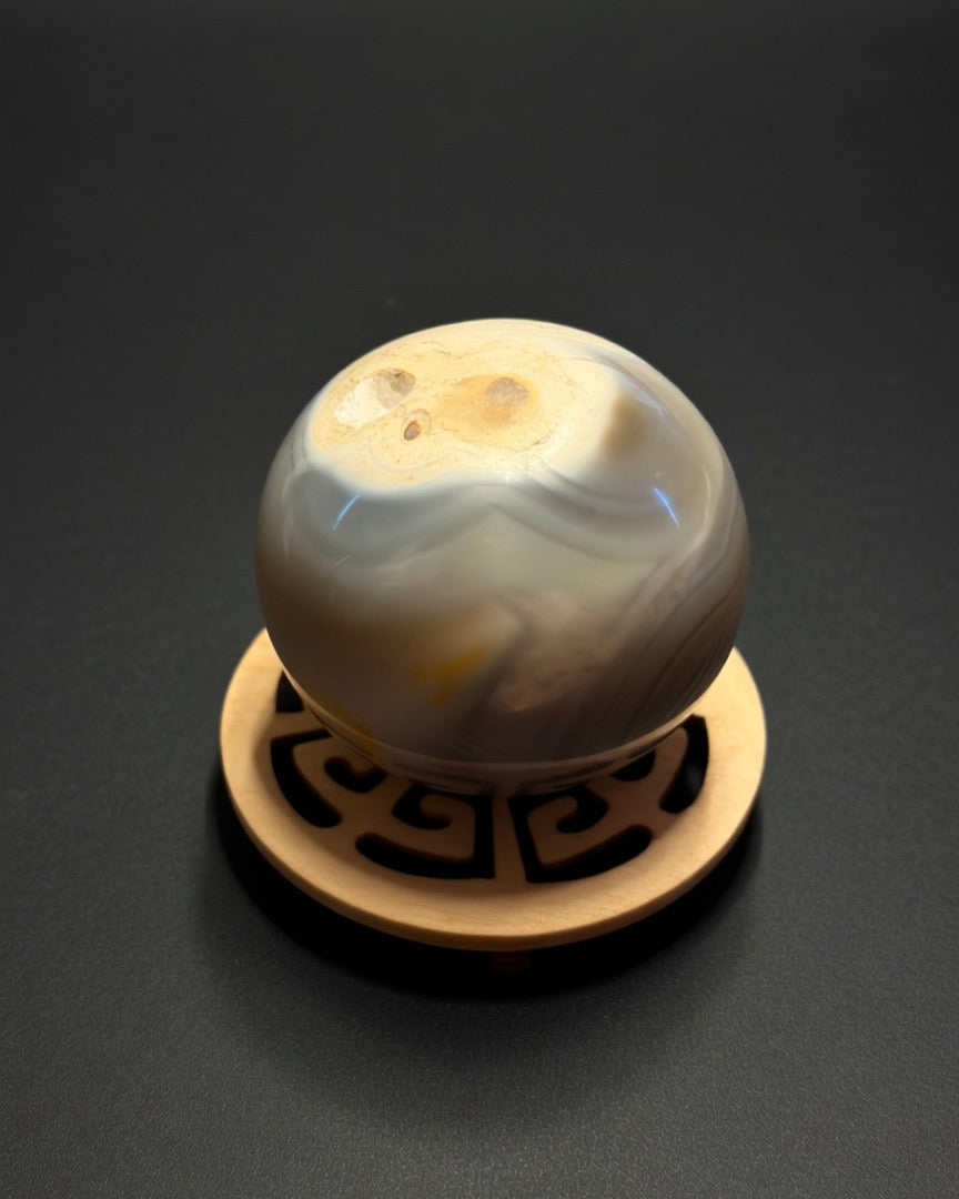 Orca Agate Sphere with wooden stand - 23.5 mm