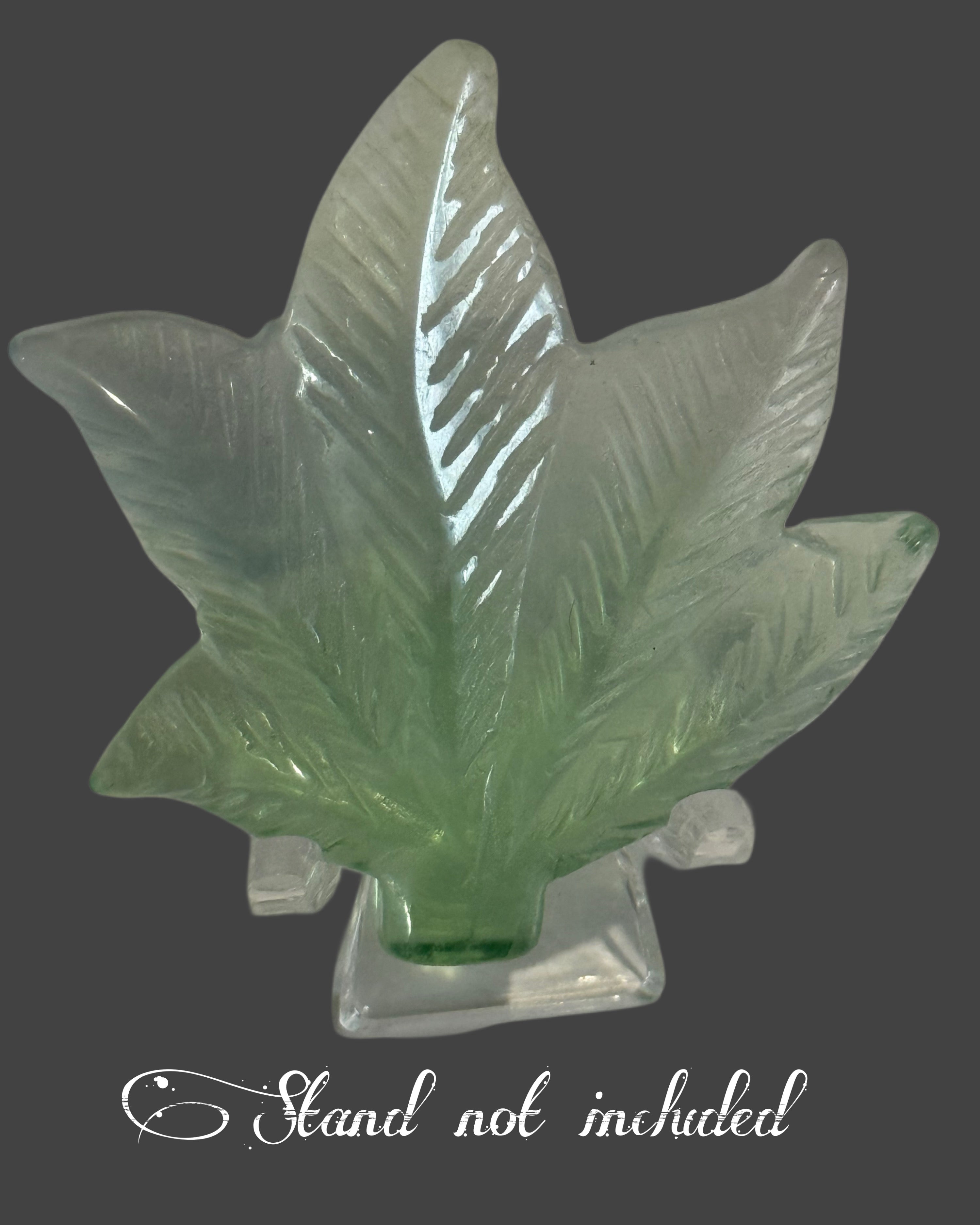Fluorite Leaf Carving - 2"