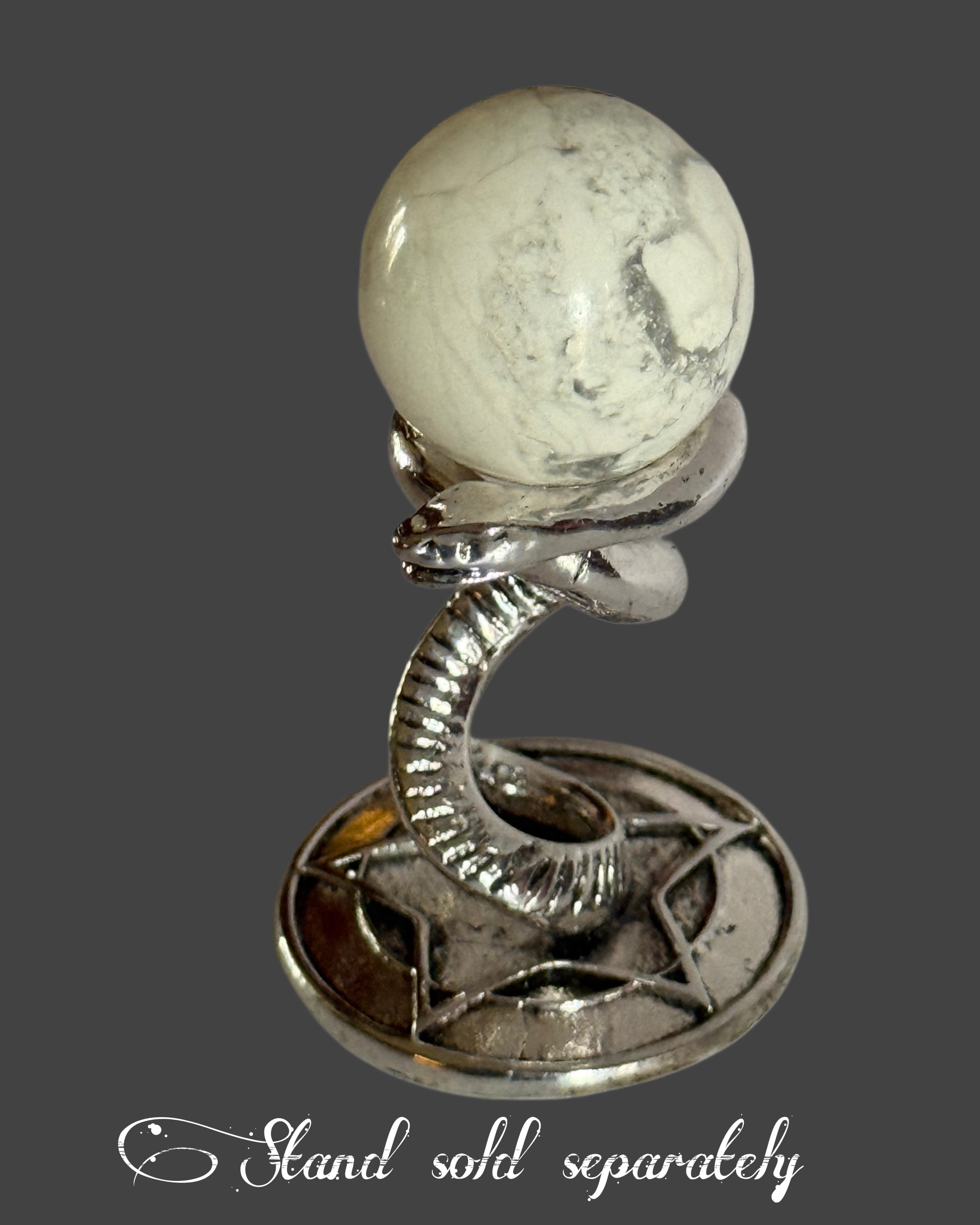 Howlite Sphere -25 mm