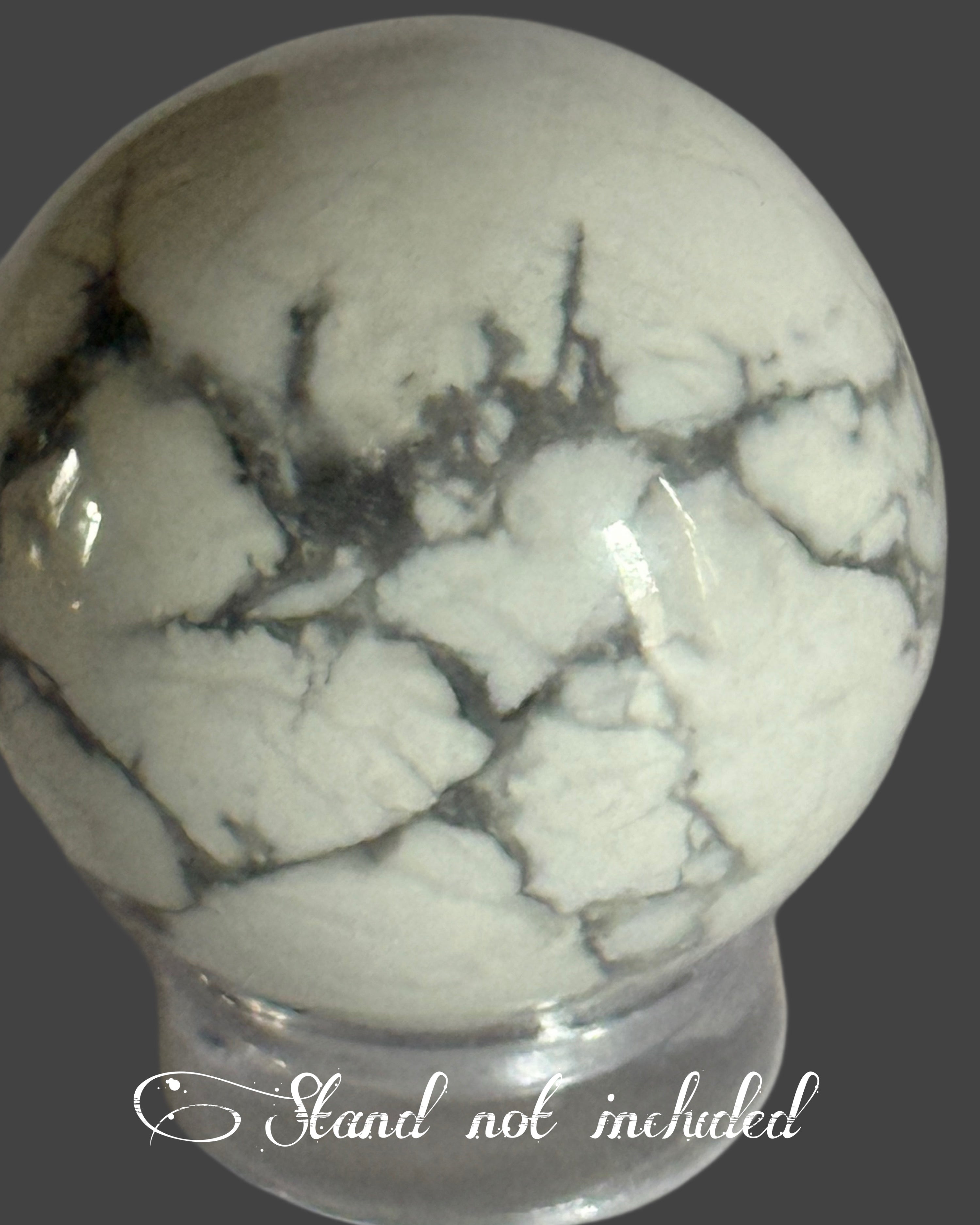 Howlite Sphere -25 mm